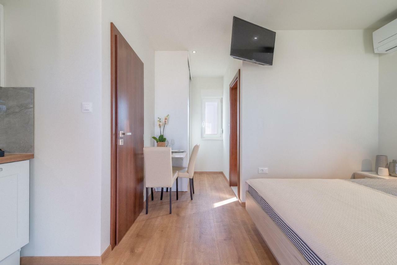 דירות זאטון Studio Apartman Rosa מראה חיצוני תמונה